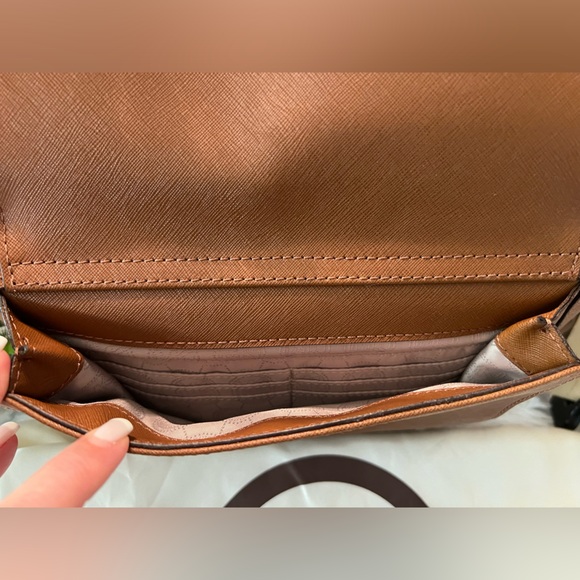 Michael Kors Jet Set Multi-Function Pocket Tote Handbag - LIKE NEW CONDITION!!! - Picture 4 of 15